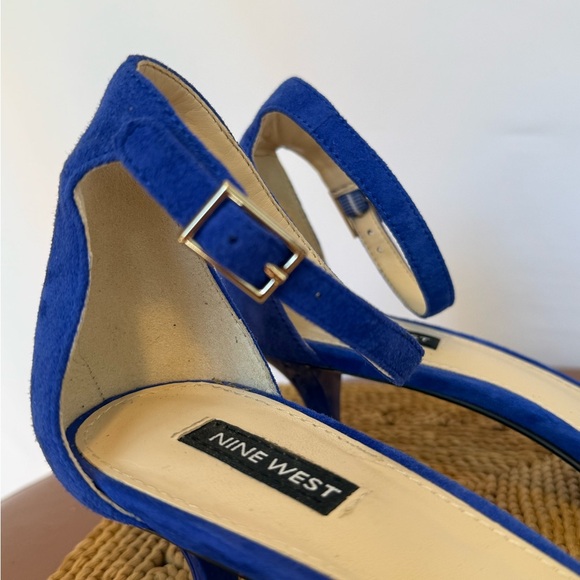 Nine West Royal Blue Suede Ankle Strap Heels Size 8 Kitten Heels - Picture 6 of 10